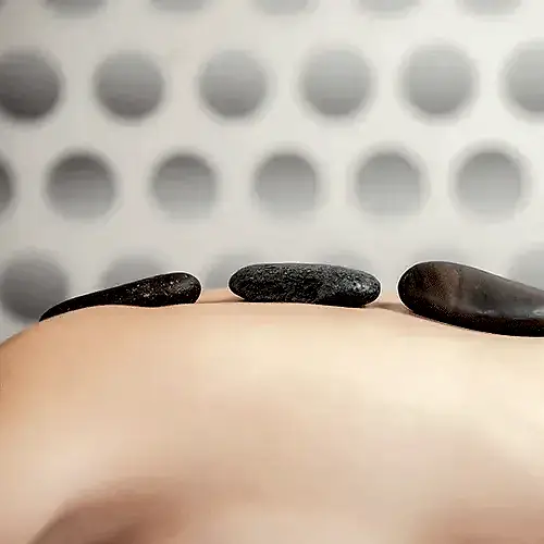 Terapia de relajación en Spa Belgrano: Masajes con piedras calientes